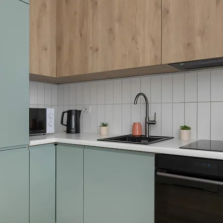 Comfortable Apartment With Balcony Katowice Ceglana 59B By Heyrent * Katovice